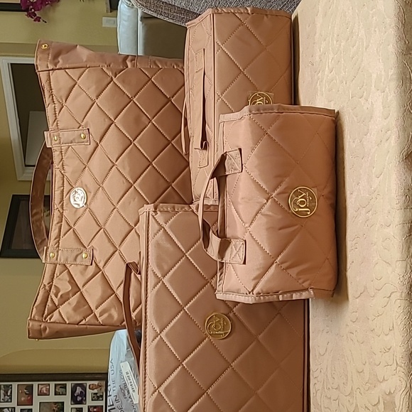Joy Mangano Bags Nwt Joy Mangano Quilted Travel Beauty Tote With 3